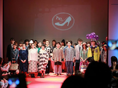 Ang mga lokal na tindahan sa Hirosaki ay nananatili sa fashion show- "Hirosaki people"