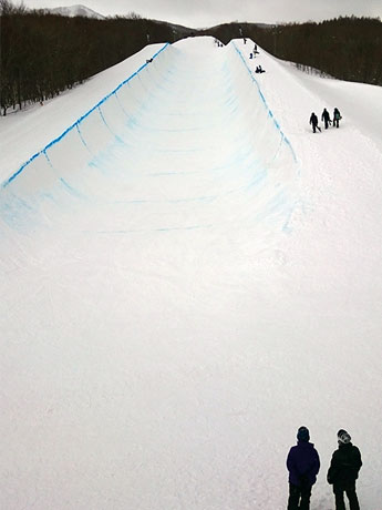 Completion of competition half pipe in Aomori-Olympic border "the largest in Japan"