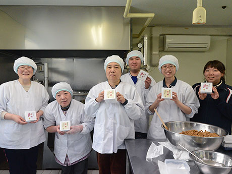 Natto, una instalación que apoya a las personas con discapacidades en Hirosaki, es un tema candente en el boca a boca: "Es más fácil de comer que el natto disponible comercialmente".