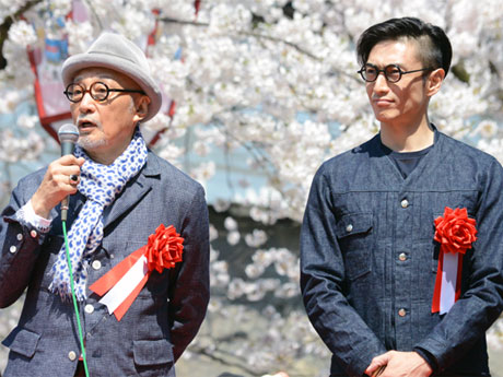 伊勢雄雄介先生在弘前櫻花節開幕式上參觀與吉田翔因有關的地方