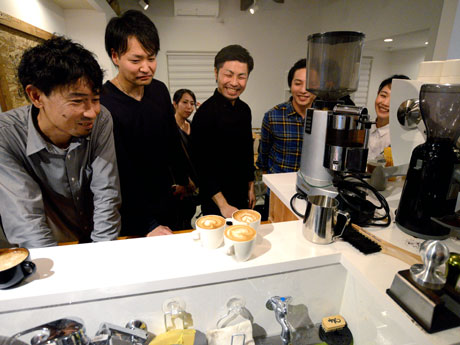Aomori cafe managers study group in Aomori to promote espresso culture