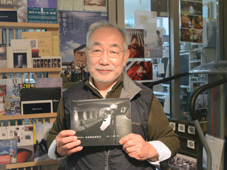 히로사키의 뒷골목 사진, 지역 광고 사진 작가가 첫 출판