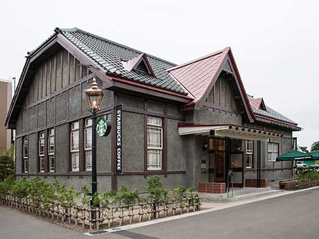 Starbucks Hirosaki Koen's exterior, talked about online as "it has been 100 years ago"