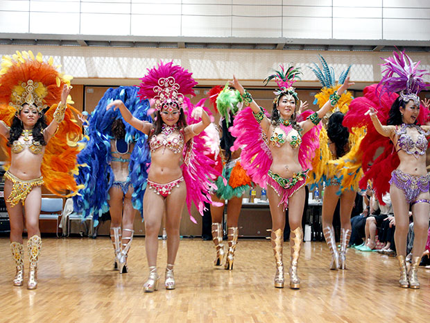 浅草的桑巴舞队也是三年来第一次在广崎市磐城地区的夏季音乐节上亮相