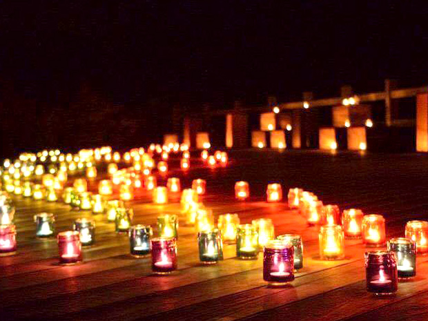 Nuit aux bougies à Aomori / Tsuruta avec le ciel étoilé à Tsurunomaihashi