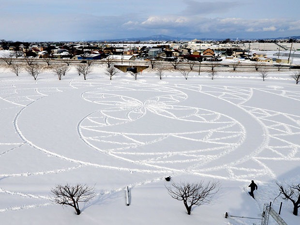 Art de la neige à Inakadate, Aomori Utilisant également le site de l'art des rizières cette année