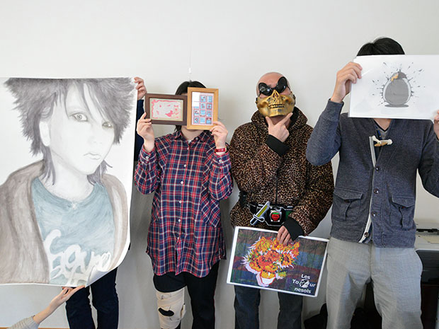 Triển lãm Hỗ trợ Độc lập Thanh niên ở Hirosaki Khoảng 50 mặt hàng như CG và các bức vẽ bằng bút chì