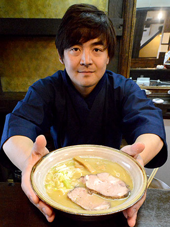 A local ramen researcher, Hayato Ishiyama, opened in Hirosaki for the first time