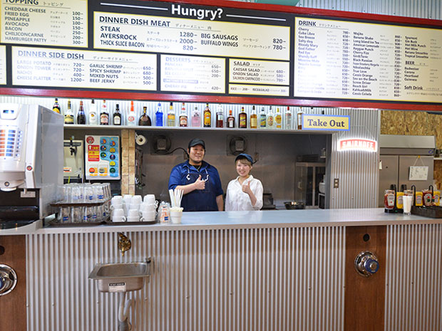 มหาวิทยาลัยฮิโรซากิหน้าร้านใหม่ American Diner " Cherry " ร่องรอยบ้านสดในอดีต