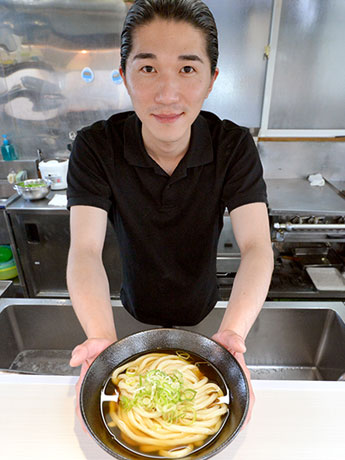 히로사키 · 신리에 우동 전문점 製麺所 병설 아오모리 산 밀가루와 신선도를 고집