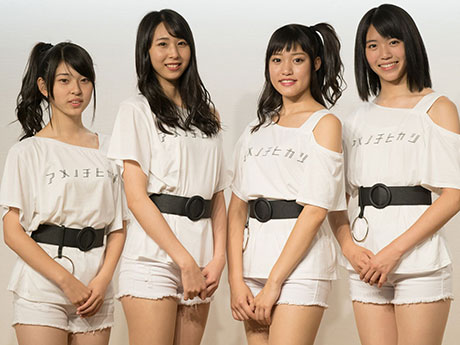 La nueva canción del ídolo local de Aomori, "Ringo Musume", entró en el top 10 por primera vez en 17 años.