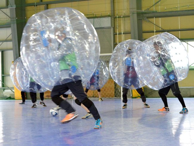 Torneo de bubble soccer en Hirosaki Planificación como deporte de interior en invierno