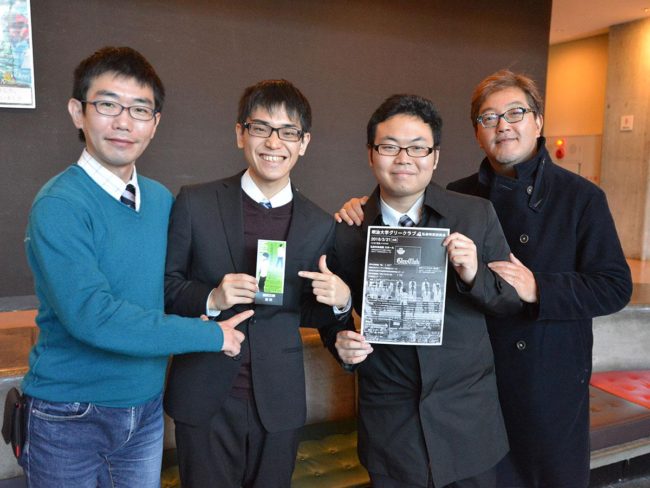 الحفلة الموسيقية الأولى لجامعة ميجي جلي كلوب في هيروساكي أقامها عضو من هيروساكي