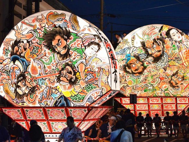 El primer día del Festival Hirosaki Neputa es el primer bombo en 6 años