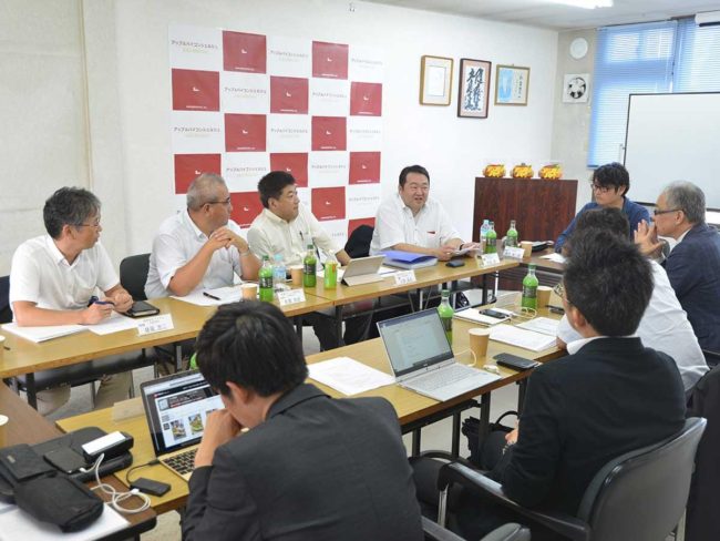 Hirosaki's first local taxi summit 6 companies from all over Japan participated