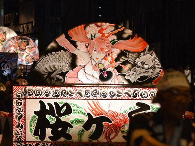 "Sakura Miku" Neputa Contest 13 kumpulan di Hirosaki