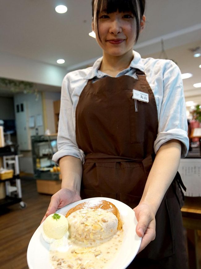 «Clambon Cafe» переехал в универмаг Hirosaki из Аомори, перепечатал сладости.