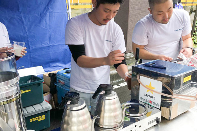 Coffee Festival sa Aomori Mga 10,000 katao ang nagtitipon sa harap ng istasyon
