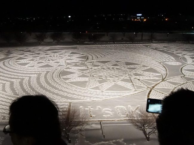 青森鄉村博物館的“冬季稻田藝術”　在積雪不足中，“感謝積雪的祝福”