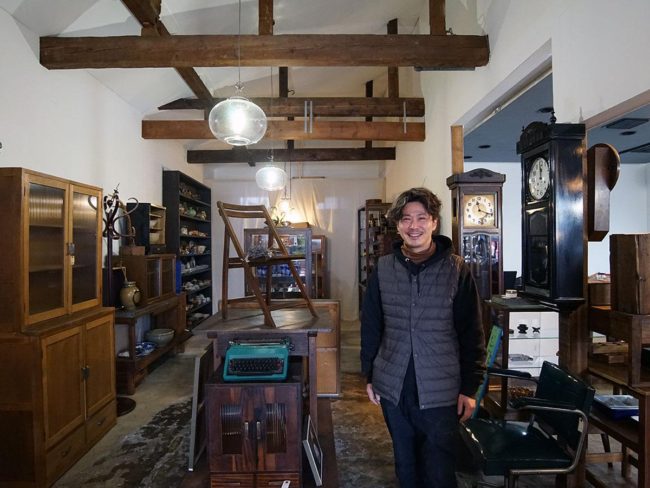 Hirosaki's "green" sister store renewal Handles furniture and miscellaneous goods before the war