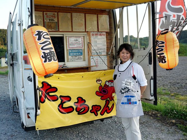 हिरोसाकी के मोबाइल बिक्री विशेषता स्टोर "टैको-चान" कोरोना के बीच में काम करना जारी रखता है