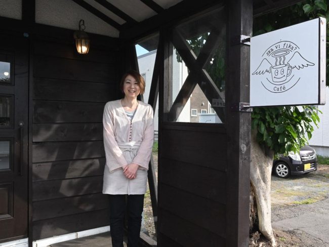 弘前咖啡厅“ Scavifika”使用咖啡豆的二周年除臭剂分配
