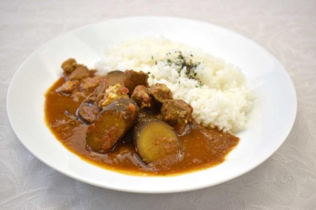 Hotel en Aomori vende curry de retorta Desarrollado para combinar con el arroz producido en la prefectura