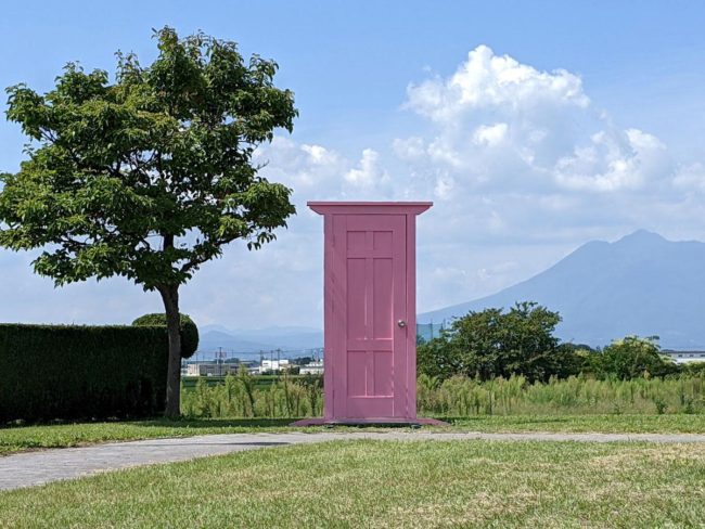 "Anywhere Door" في برنامج تثبيت Aomori Park Anonymous "أريد أن يستمتع الجميع"