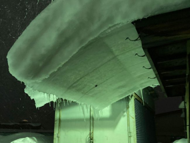 弘前的屋頂雪是網絡熱門話題，“牛頓也坐下”，一個了解物理和季節詞的機會