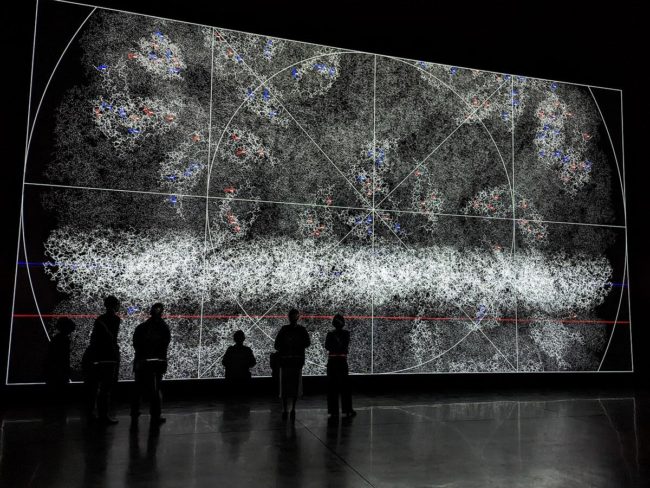 弘前15米投影作品展時隔13年首次舉辦“池田亮司展”