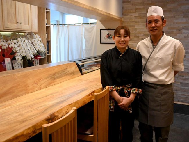 افتتح مطعم هيروساكي سوشي "سوشي هيرو" من قبل حرفي محلي
