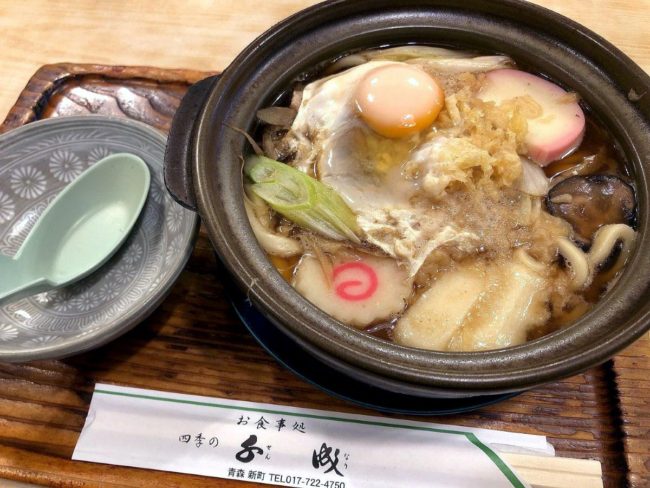 Shiki no Sennari, sebuah restoran di Aomori, mula menyajikan nabeyaki udon, menu papan tanda yang telah berterusan selama 60 tahun