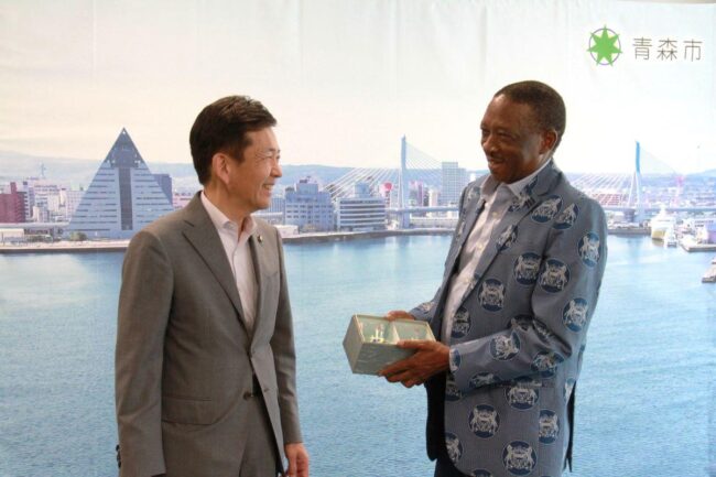 非洲駐博茨瓦納駐日本大使第三次訪問青森還參加睡魔祭