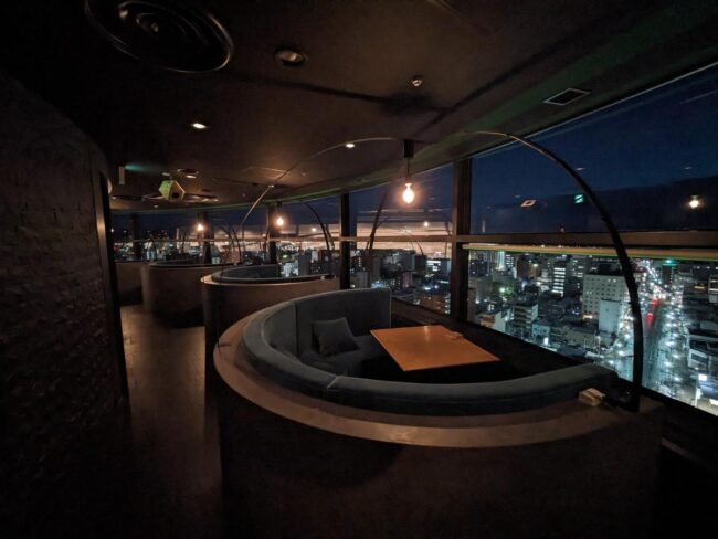 青森縣阿斯帕姆音樂酒吧「Umi to Hikari」 360度夜景