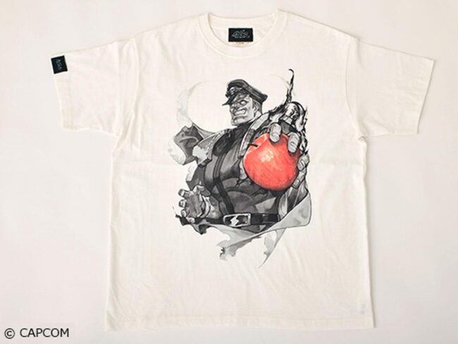 เสื้อยืดที่ร่วมมือกันระหว่าง Aomori และ "Street Fighter II" 7 แบบ รวมถึงแอปเปิ้ลและฟิกเกอร์ดินเหนียว