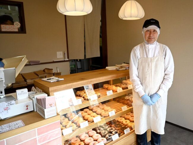 "Cửa hàng bánh rán Ringocho" ở Hirosaki Cửa hàng liên kết "Fuwamochi Tei" ở Sapporo
